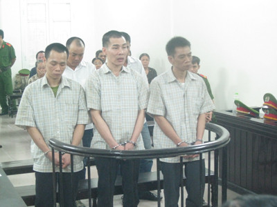 Đánh người vì cho rằng 'nhìn đểu', bị đâm chết