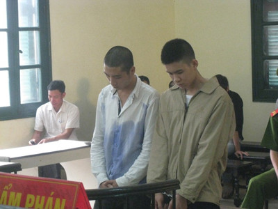 Bị dọa đánh, vác súng trả thù