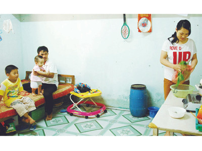 Công nhân ăn Tết xa nhà được chăm lo chu đáo