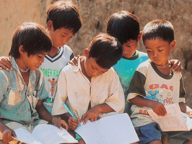 Bức thư lay động cư dân mạng của học trò về tiền trường