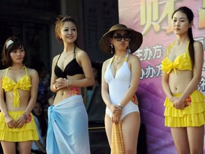 Thi người đẹp để tuyển bạn gái