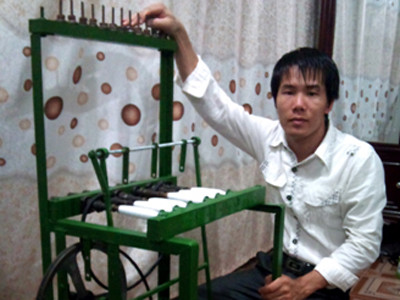 Cán bộ Đoàn mở xưởng chế tạo máy