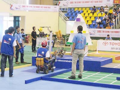 Đại học Lạc Hồng độc chiếm 12 suất dự Robocon toàn quốc