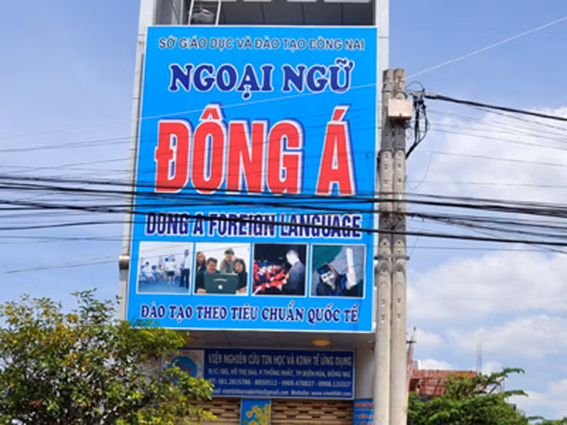 Phá đường dây làm giả bằng cấp và thi thuê