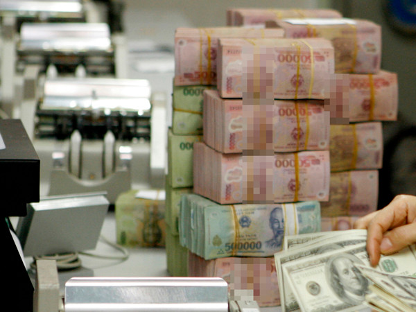 Quá nhiều 'cửa' rửa tiền