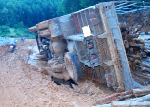 Nỗi đau dưới dốc núi Pù Huột