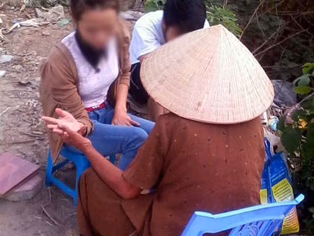 Sự thật về bà lão xem bói ở... gốc cây xà cừ