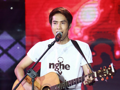 Khán giả 'đá văng' Hotboy của Mỹ Tâm