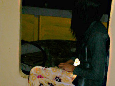 Bé trai 14 tuổi giở trò hiếp dâm phụ nữ 40 tuổi