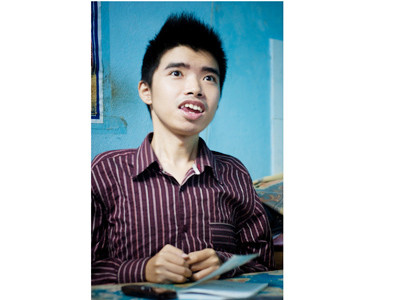 Tủ sách của chàng trai tật nguyền