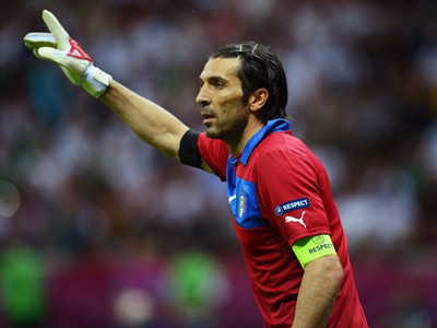 Buffon chơi tuyệt hay trong chiến thắng của Italia trước Đức