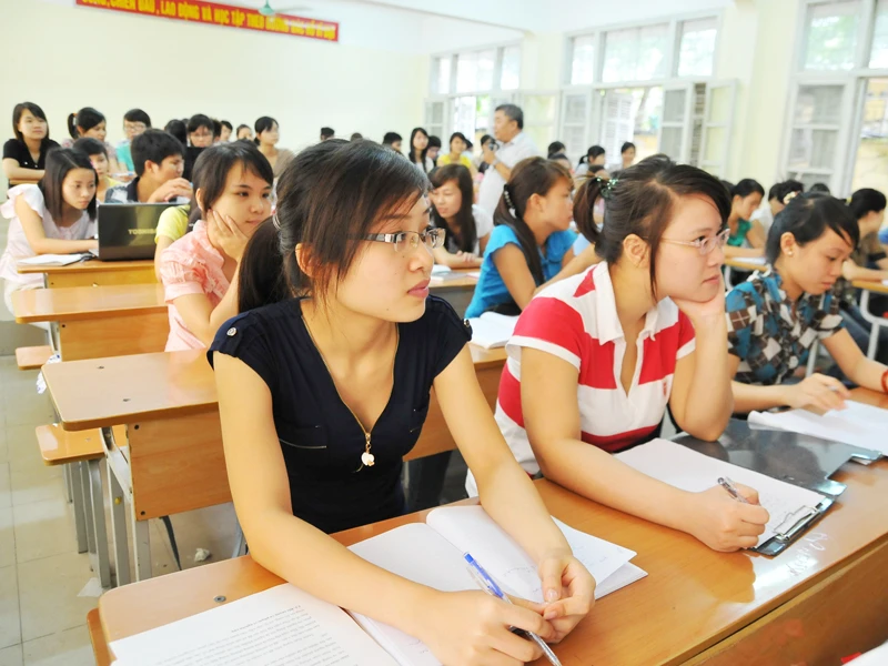 Các trường tỏ ta không đồng tình với phương án kéo dài thời gian xét tuyển. Ảnh: Hồng Vĩnh