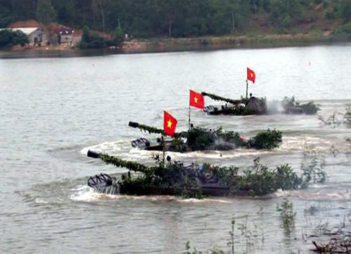 'Chăm sóc' khí tài chiến tranh