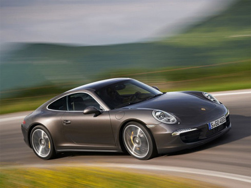 Porsche ra mắt 911 Carrera dẫn động 4 bánh