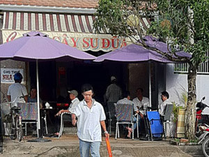 Những cán bộ 'hư' vẫn được... nuông chiều