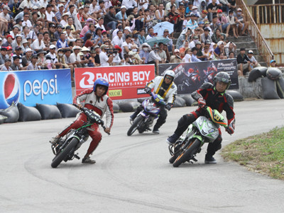 Khốc liệt trường đua Vietnam Motor Cub Prix