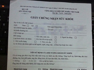 Vô tư bán giấy khám sức khỏe giả, ‘ăn’ tiền thật