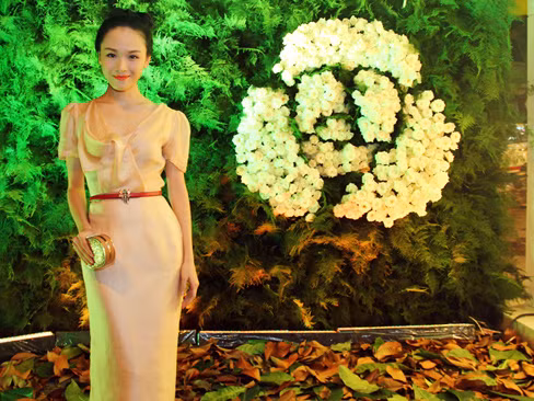 Trương Hồ Phương Nga trung thành với style kín đáo