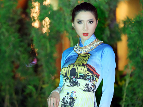 Ngọc Quyên diễn áo dài ủng hộ Philippines bị lũ lụt