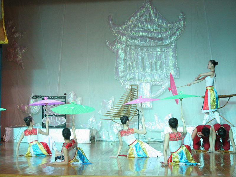 Màn múa đặc sắc...