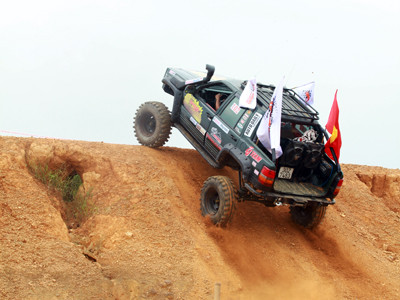 Toàn cảnh giải đua ô tô địa hình lớn nhất Việt Nam