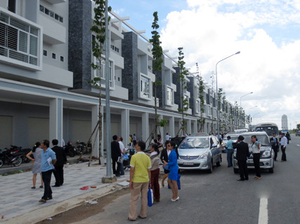 Bán trả góp BĐS như... hàng điện máy