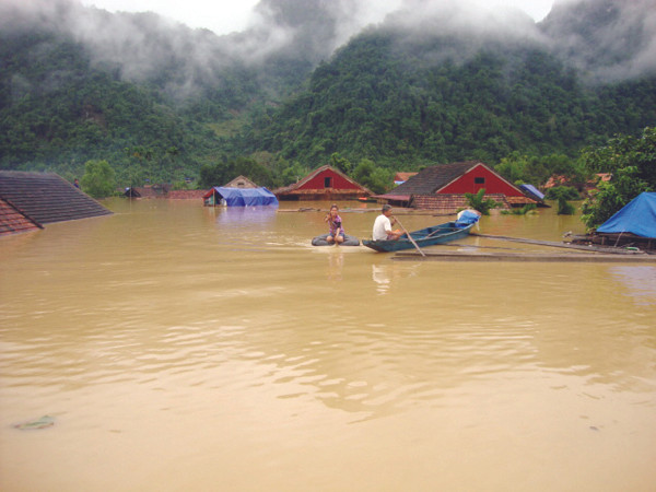 Nhiều vùng ngập chìm trong lũ