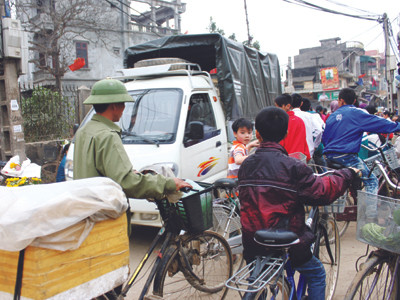 Nhà ống - ngõ hẹp - tắc đường