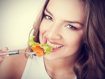 Suối tóc suôn mềm óng ả nhờ thực phẩm