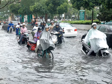 “Sếp công ích”: Vì sao lương khủng?