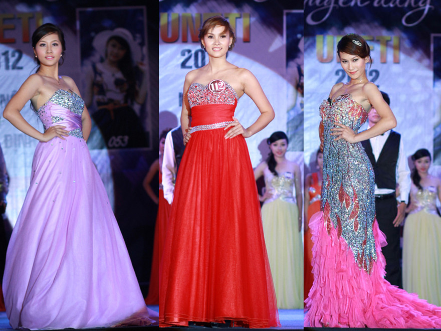 Nữ sinh Kinh tế - Kỹ thuật phô dáng ngọc