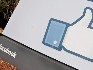 Ứng dụng mới ghi tên 'kẻ thù' trên Facebook