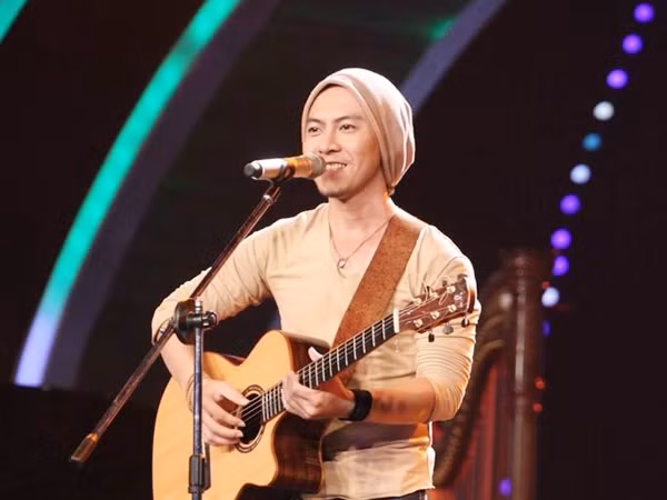 Không hát tiếng Việt vì sợ mất hình ảnh?!