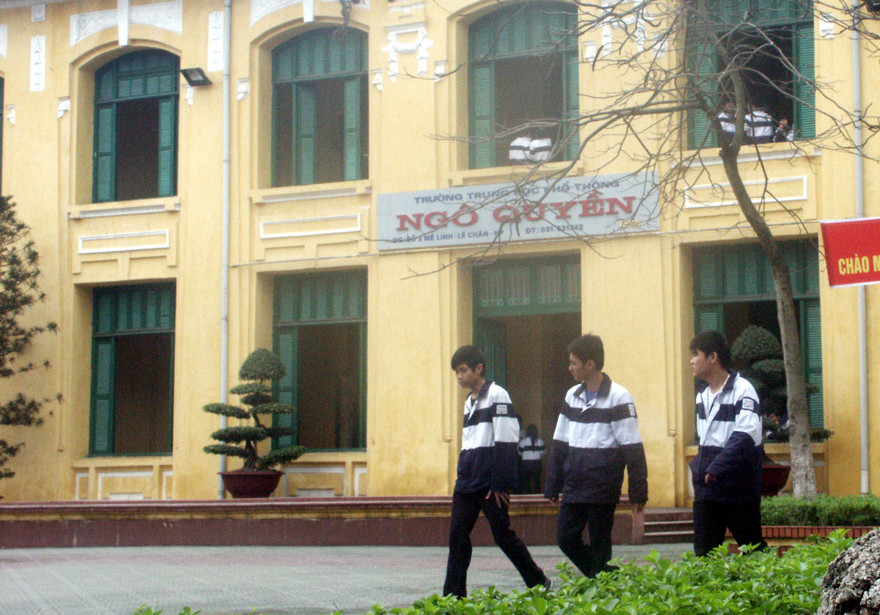 Một học sinh treo cổ tự vẫn vì bị thầy giáo mắng?