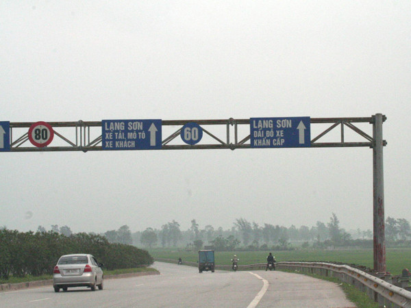 Loạn biển báo giao thông