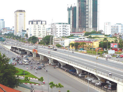 Định phá ba cầu vượt mới xây: Do 'vẽ' nhiều dự án