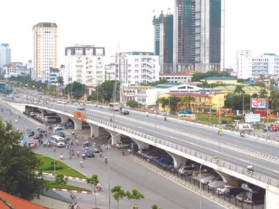 Định phá ba cầu vượt mới xây: Do 'vẽ' nhiều dự án