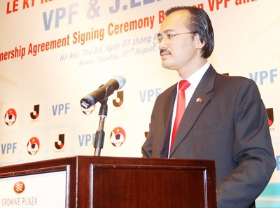 Thời thế đã có, anh hùng ở đâu?