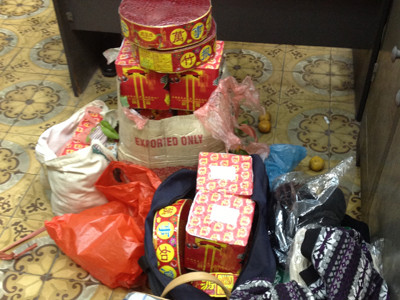 Hàng lậu vẫn đổ về Hà Nội