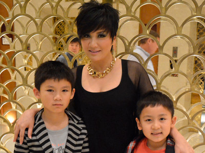 Con trai Bằng Kiều 'náo loạn' Hà Nội