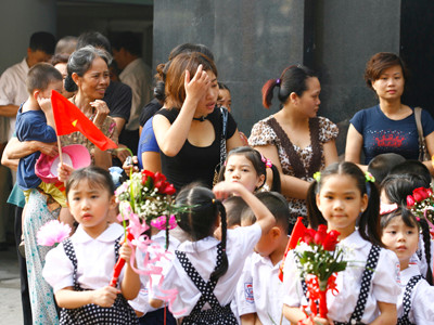 Cho trẻ đi học sớm: Đừng ngộ nhận thần đồng