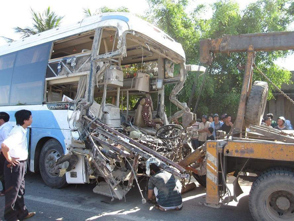 Kỷ luật chủ tịch tỉnh để xảy ra nhiều TNGT