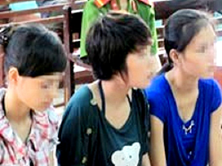 Mang thai vẫn bị ép bán dâm, thiếu nữ đánh chết 'tú bà'