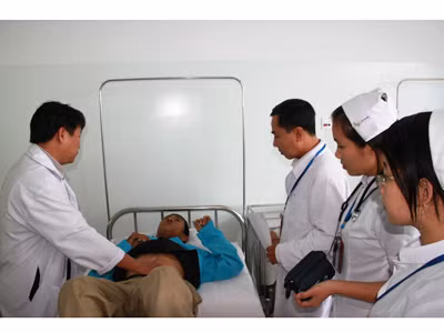 Người nghèo được chữa bệnh ung thư miễn phí