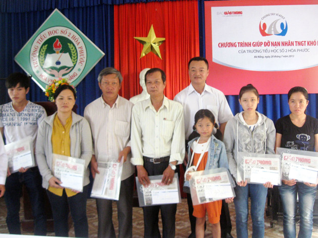 Hỗ trợ nạn nhân trong vụ tai nạn thảm khốc