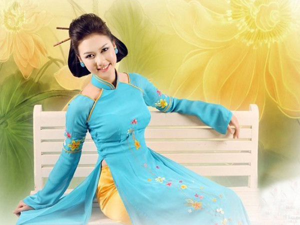 Hoa khôi Hương Giang đồng hành cùng Imiss Thăng Long 2011