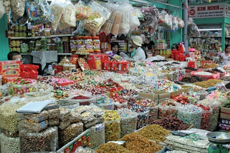 Ô mai, xí muội không rõ nguồn gốc bán tràn lan