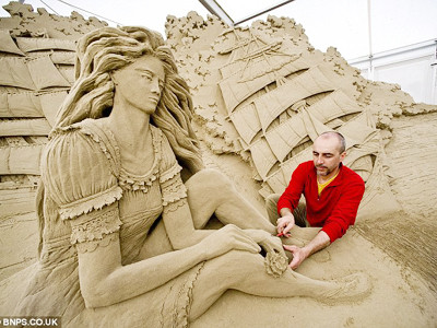 Những công trình điêu khắc độc đáo từ cát, nước