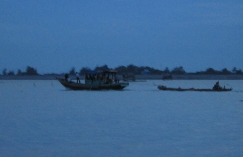 '100 người hỗn chiến trên sông': Tìm thấy cả 3 thi thể