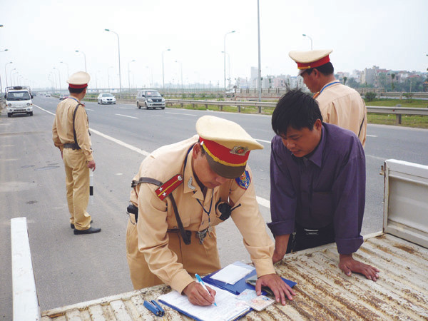 Bắn tốc độ trên nhiều tuyến đường